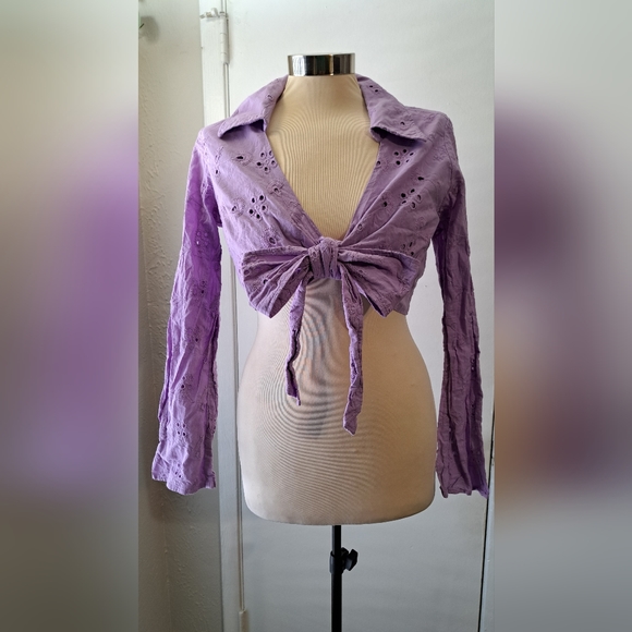 Ashley Park Lavender Eyelet Top - Picture 6 of 10